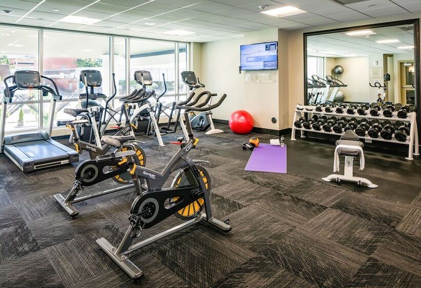 هتل The Tennessean Personal Luxury