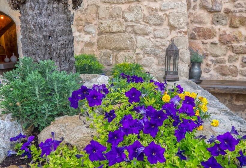 בית מלון כפרי Trinity Boutique