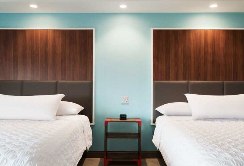 هتل Tru By Hilton Lancaster East