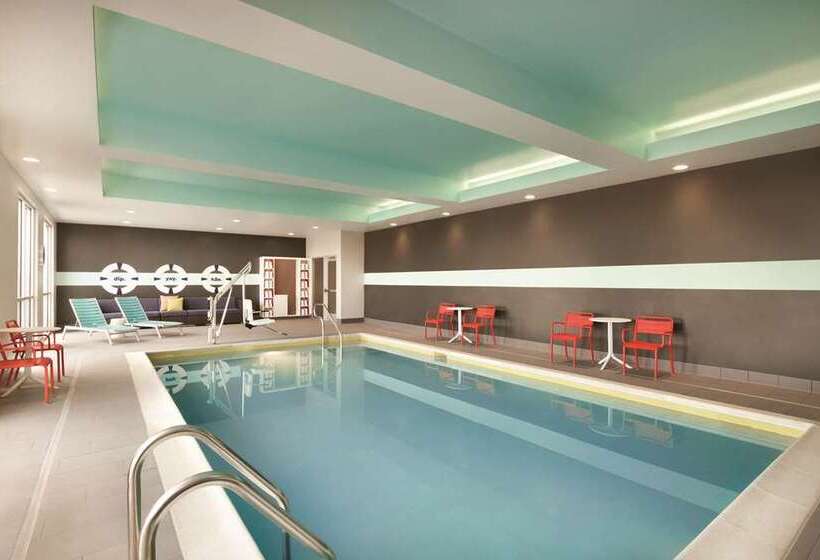 هتل Tru By Hilton Lancaster East