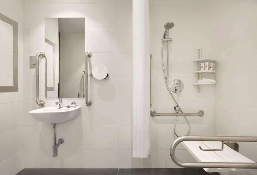 هتل Tryp By Wyndham Dubai