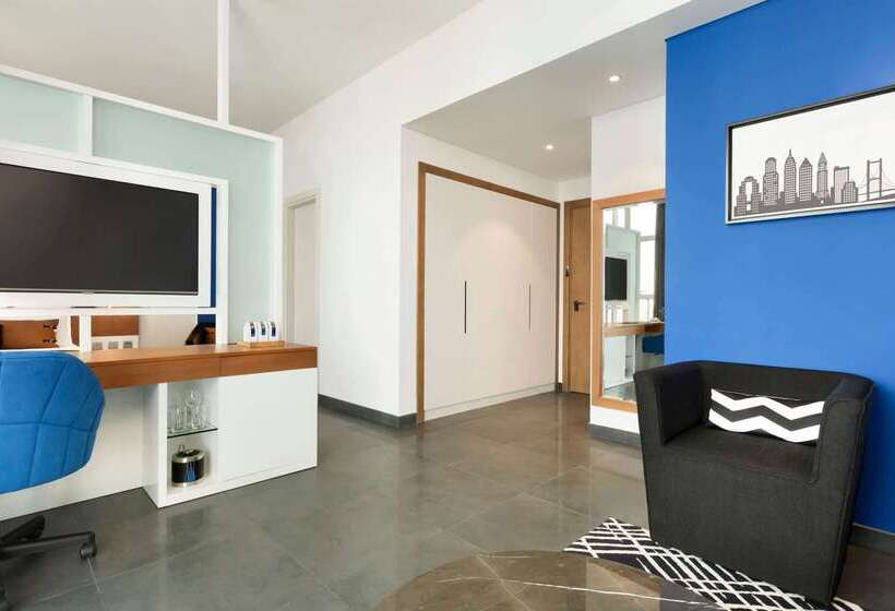 هتل Tryp By Wyndham Dubai