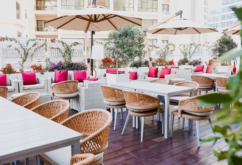 هتل Tryp By Wyndham Dubai