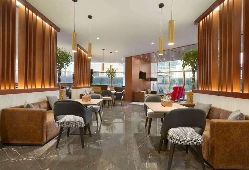 هتل Tryp By Wyndham Dubai