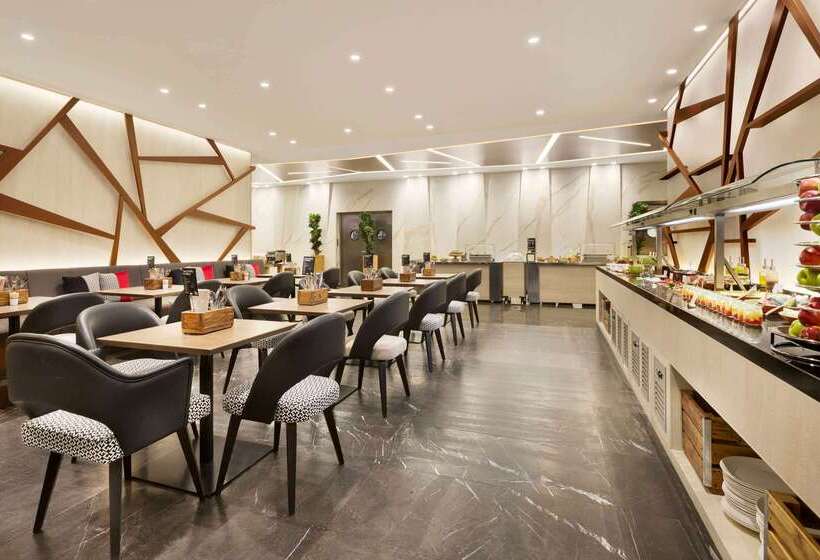 هتل Tryp By Wyndham Dubai