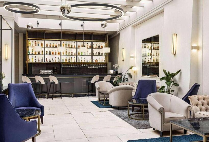 ホテル Wyndham Grand Krakow Old Town