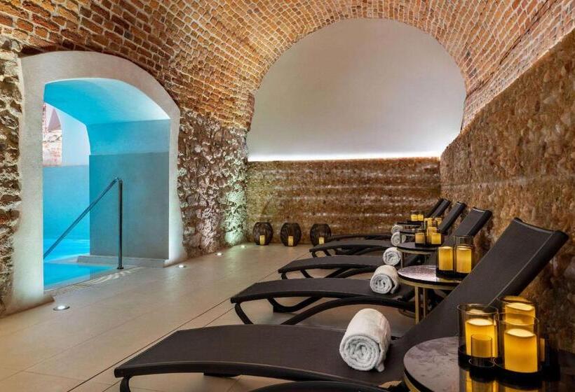 ホテル Wyndham Grand Krakow Old Town