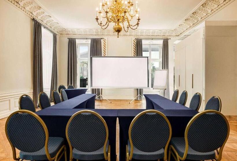 ホテル Wyndham Grand Krakow Old Town