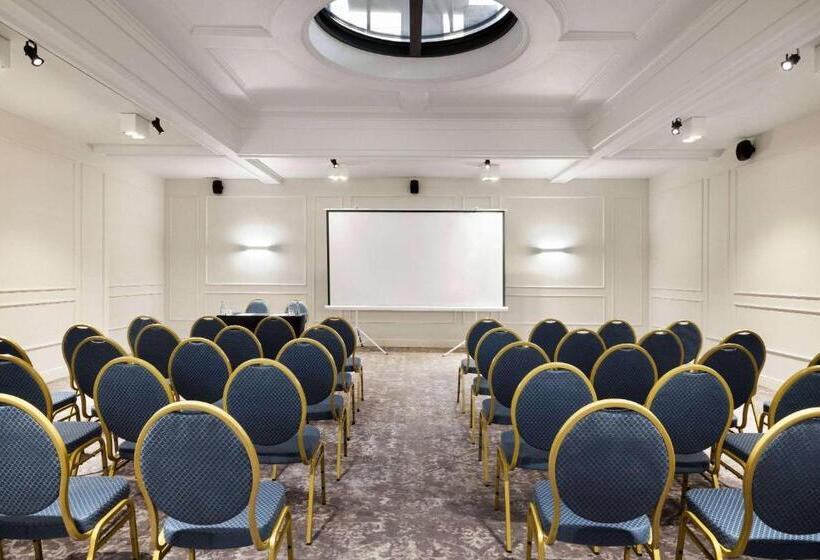 ホテル Wyndham Grand Krakow Old Town