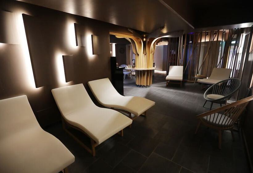 Отель Center Parcs Villages Nature Paris