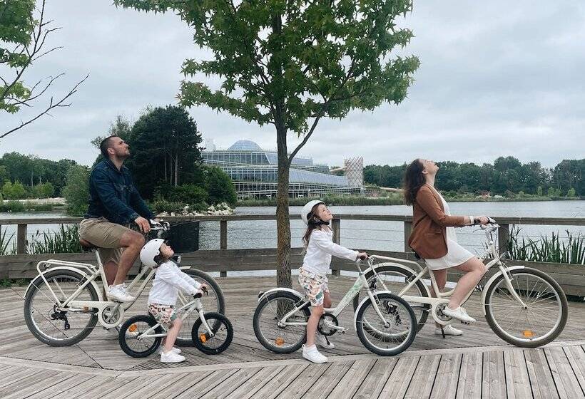 Отель Center Parcs Villages Nature Paris