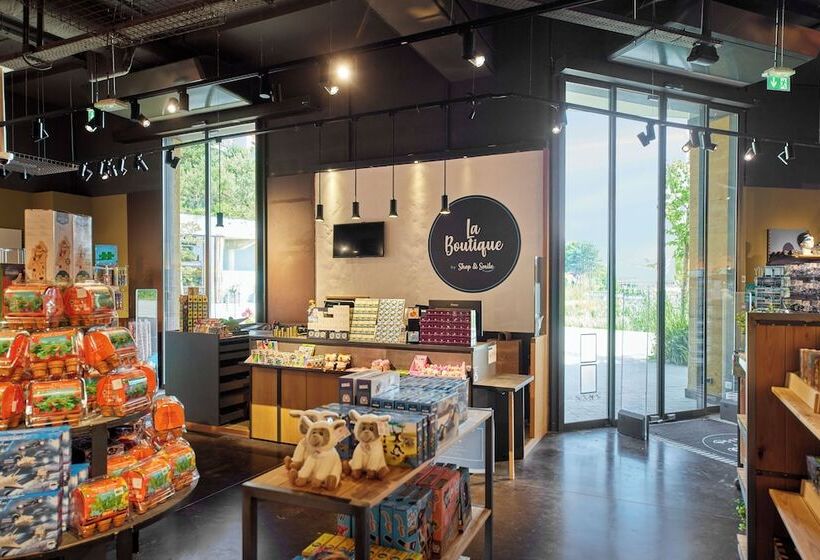 Отель Center Parcs Villages Nature Paris