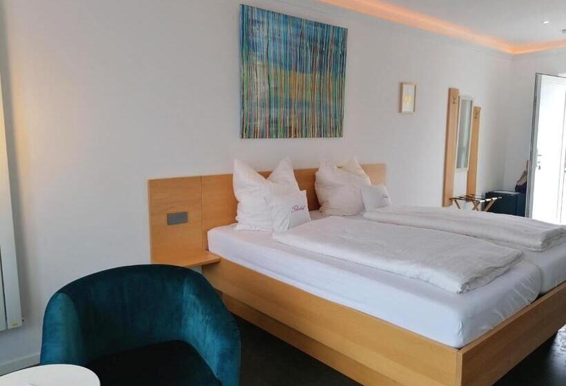 ホテル Weingut Tiliahof