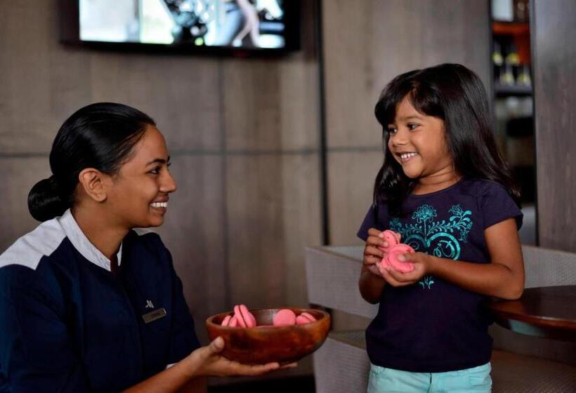 בית מלון כפרי Weligama Bay Marriott Resort & Spa