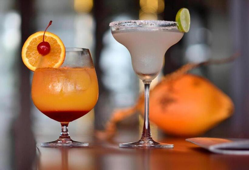 בית מלון כפרי Weligama Bay Marriott Resort & Spa