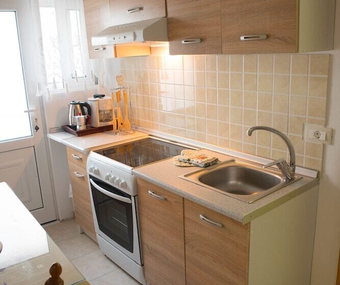 Kamariko Traditional House