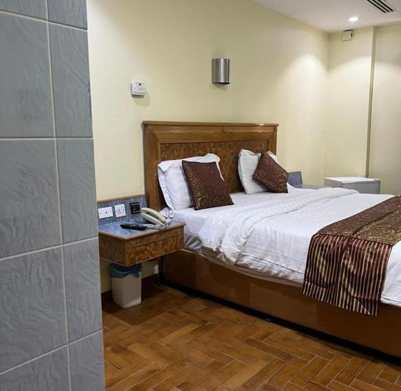 Отель شقق منصور بلازا للشقق المخدومة