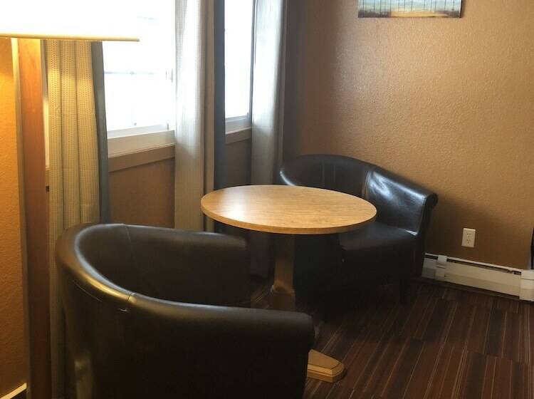 Мотель Adoba® Hotel Naubinway