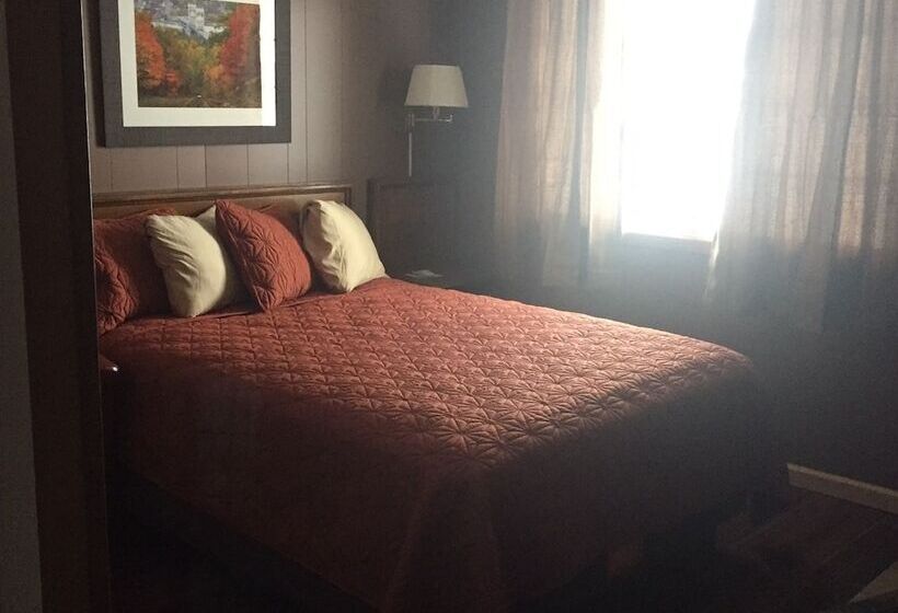 Мотель Adoba® Hotel Naubinway