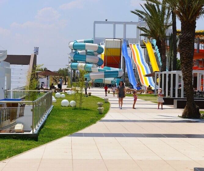 One Resort Aqua Park