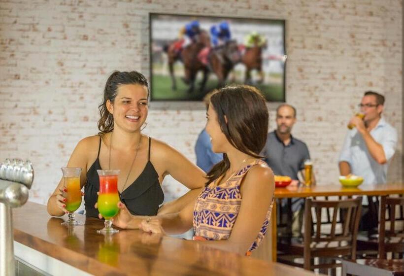 Ramada Resort By Wyndham Port Vila