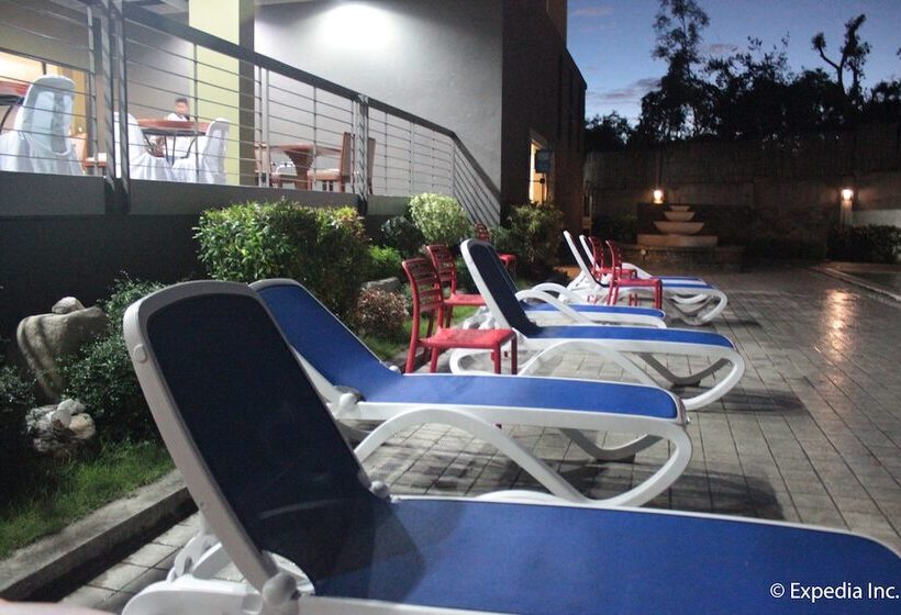 Rivermount Hotel And Resort