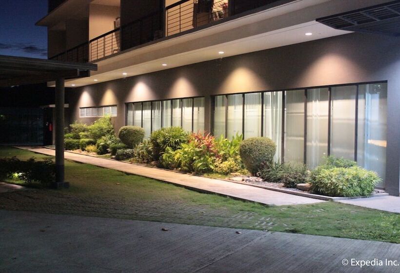 Rivermount Hotel And Resort