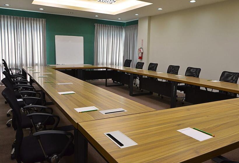 Rivermount Hotel And Resort