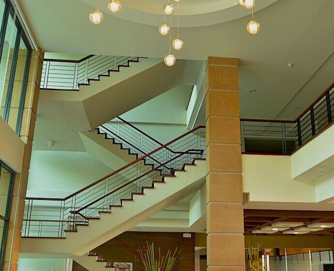 Rivermount Hotel And Resort