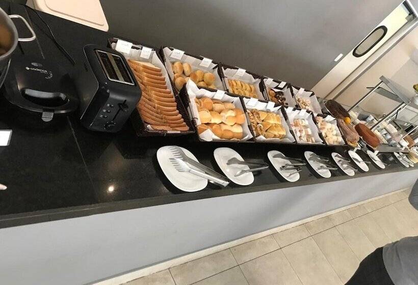 酒店 Summit Suítes Pindamonhangaba