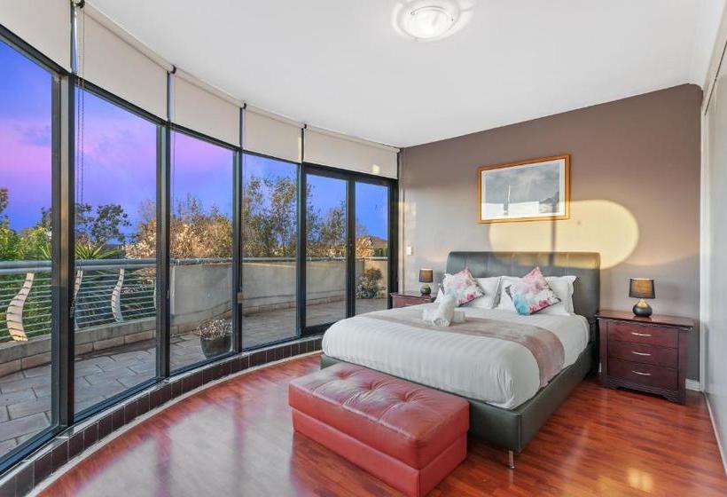 Villa De Marseilles  Melbourne