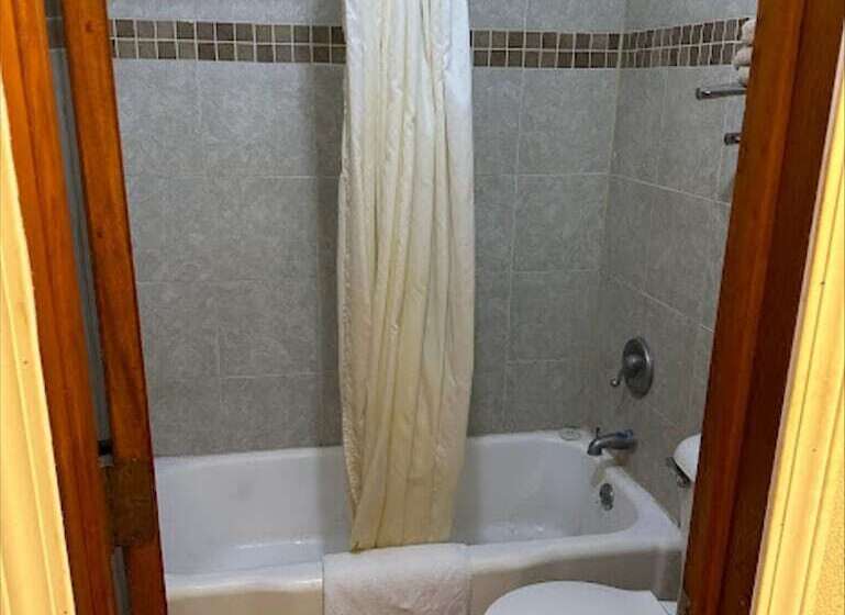 מוטל Love Hotels Western Holiday At Harlan Lake Ne