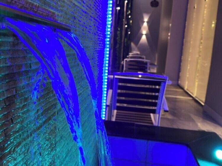 Otel Al Alamein Suites