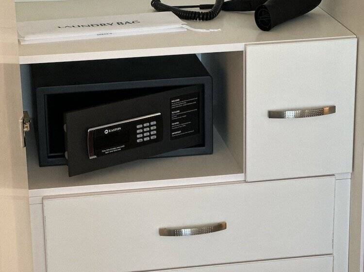 Sherao Hotel فندق شراعوه