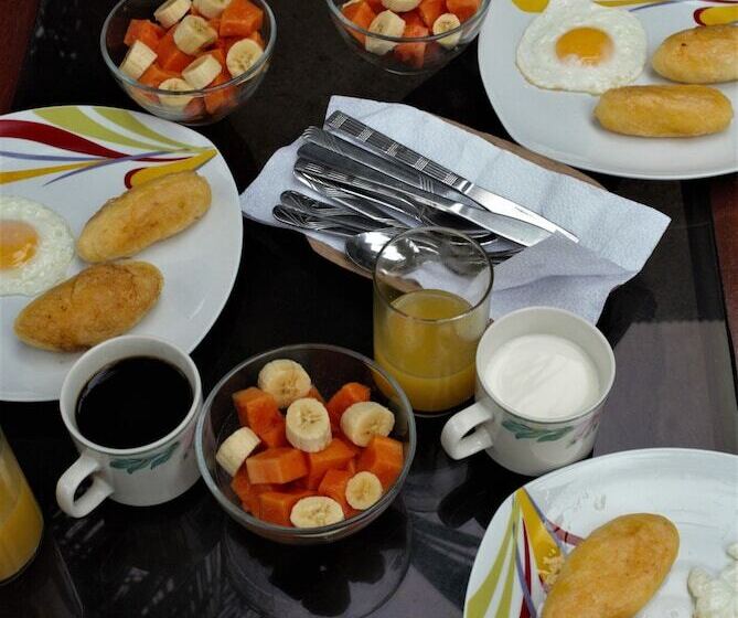 هاستل Hostal Rutamar