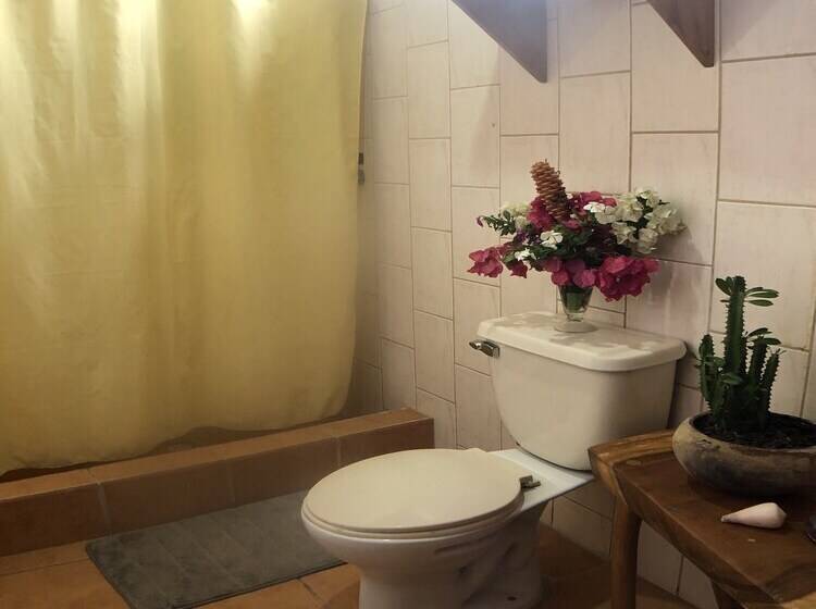 هاستل Hostal Rutamar