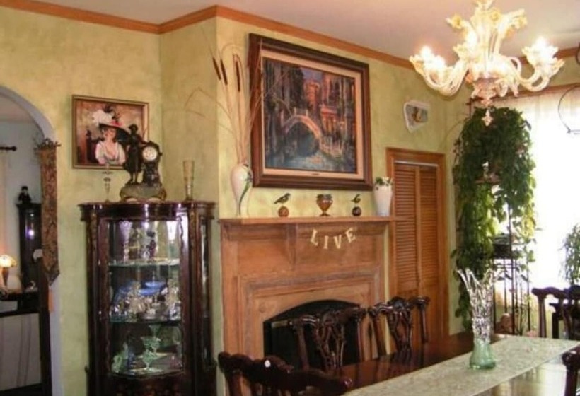 Armistead Cottage B&b