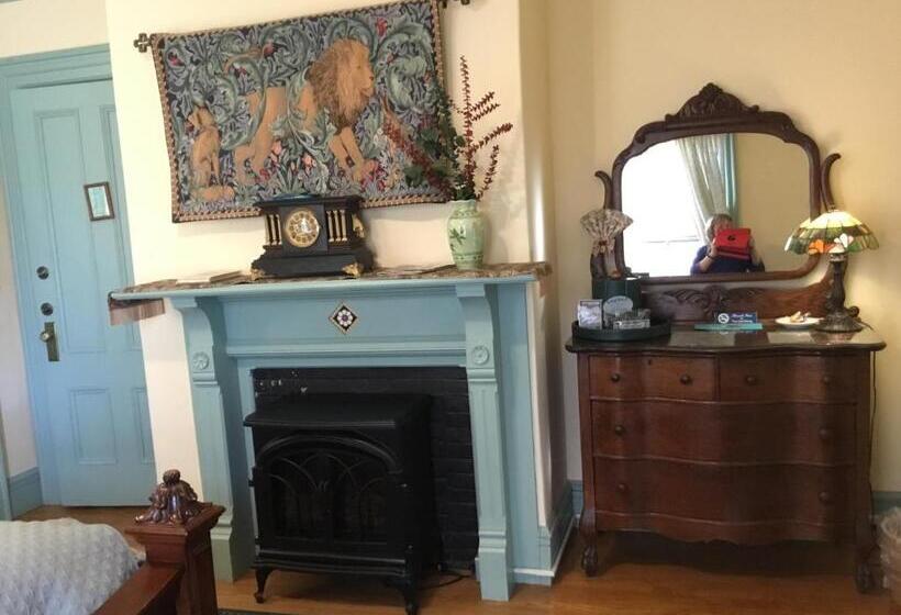 Bed and Breakfast Amherst Inn