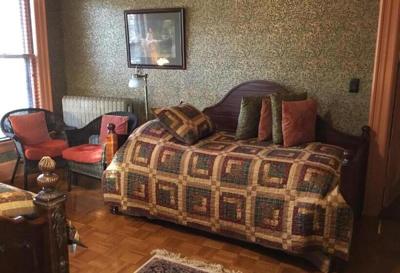 Bed and Breakfast Amherst Inn