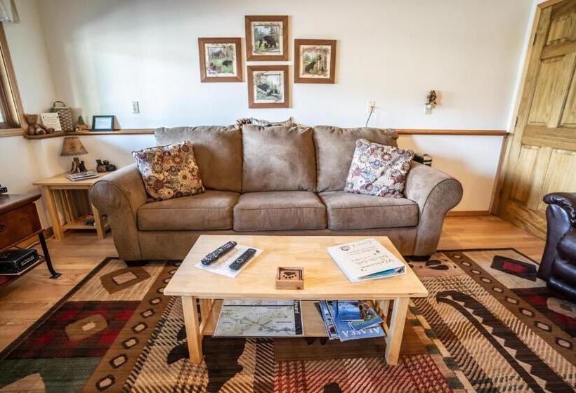 مبيت وإفطار Bears Den Alaska Lodging