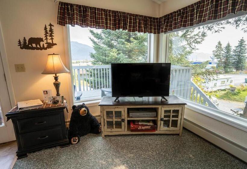 مبيت وإفطار Bears Den Alaska Lodging