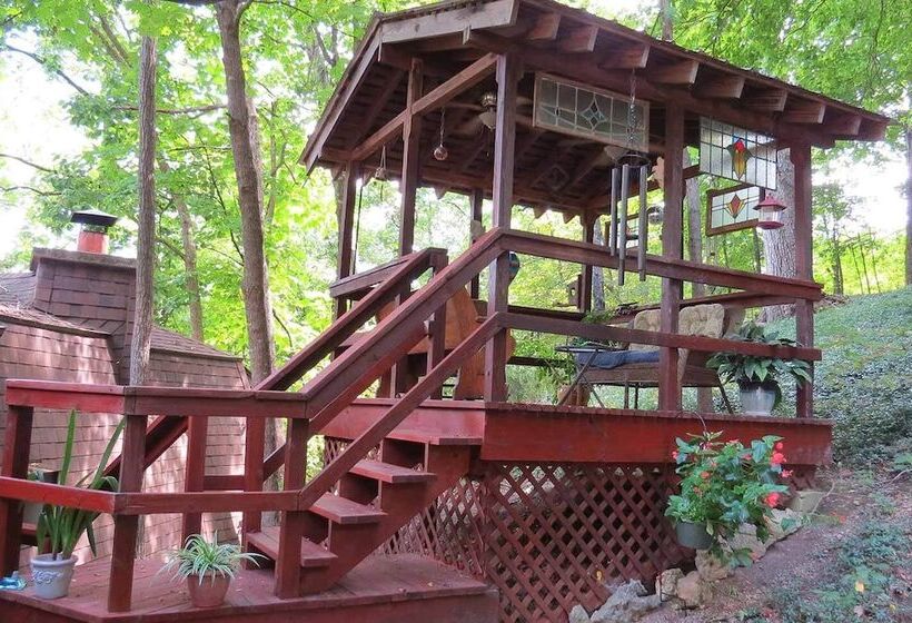 تختخواب و صبحانه Benton Place Inn