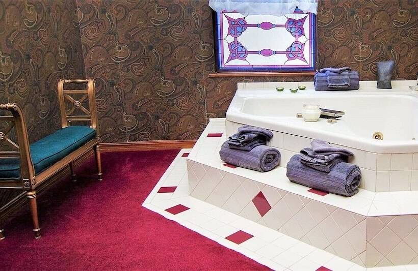 مبيت وإفطار Benton Place Inn