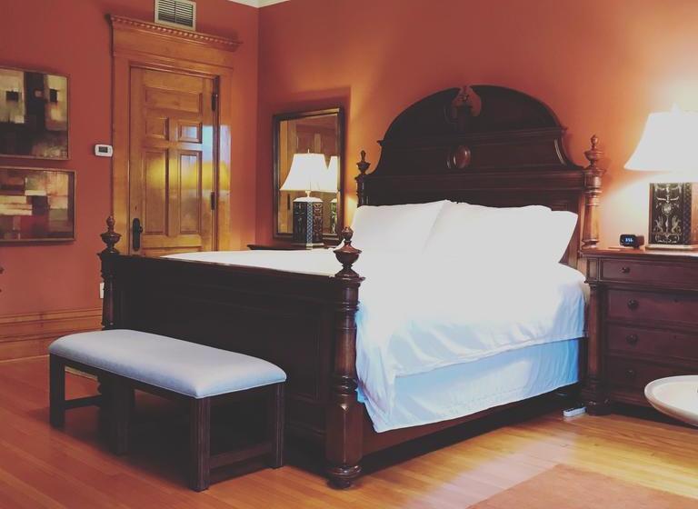 Castle La Crosse Bed And Breakfast