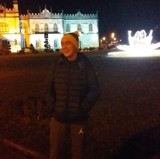 تختخواب و صبحانه Manana