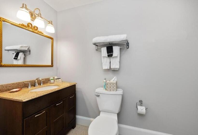 مبيت وإفطار Noble House Inn