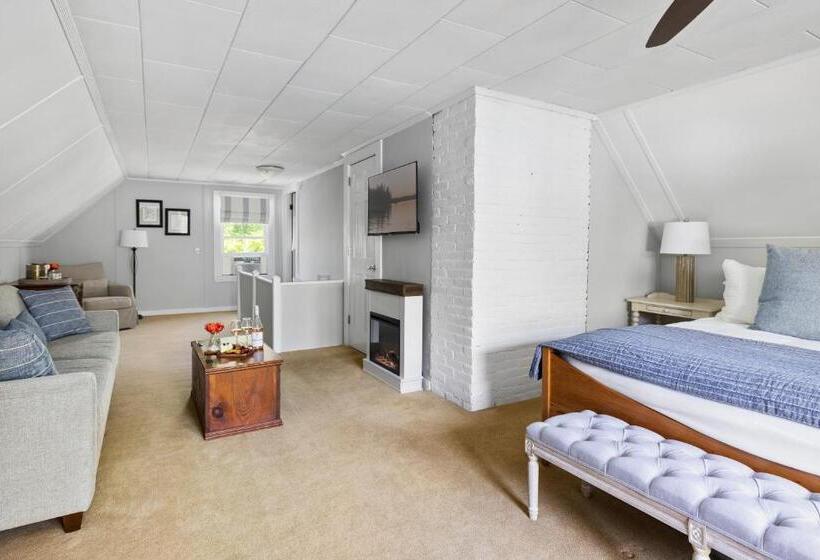 مبيت وإفطار Noble House Inn