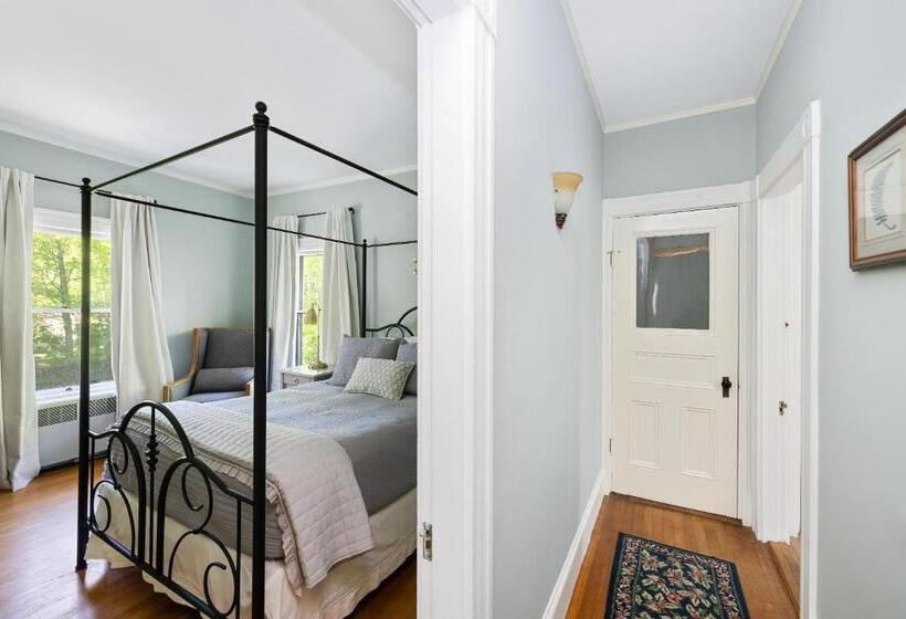 مبيت وإفطار Noble House Inn