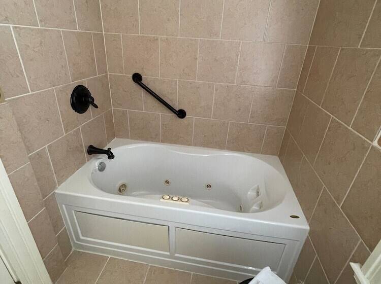 مبيت وإفطار Noble House Inn