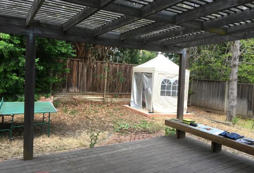 Bed and Breakfast Saratoga House Cars Available